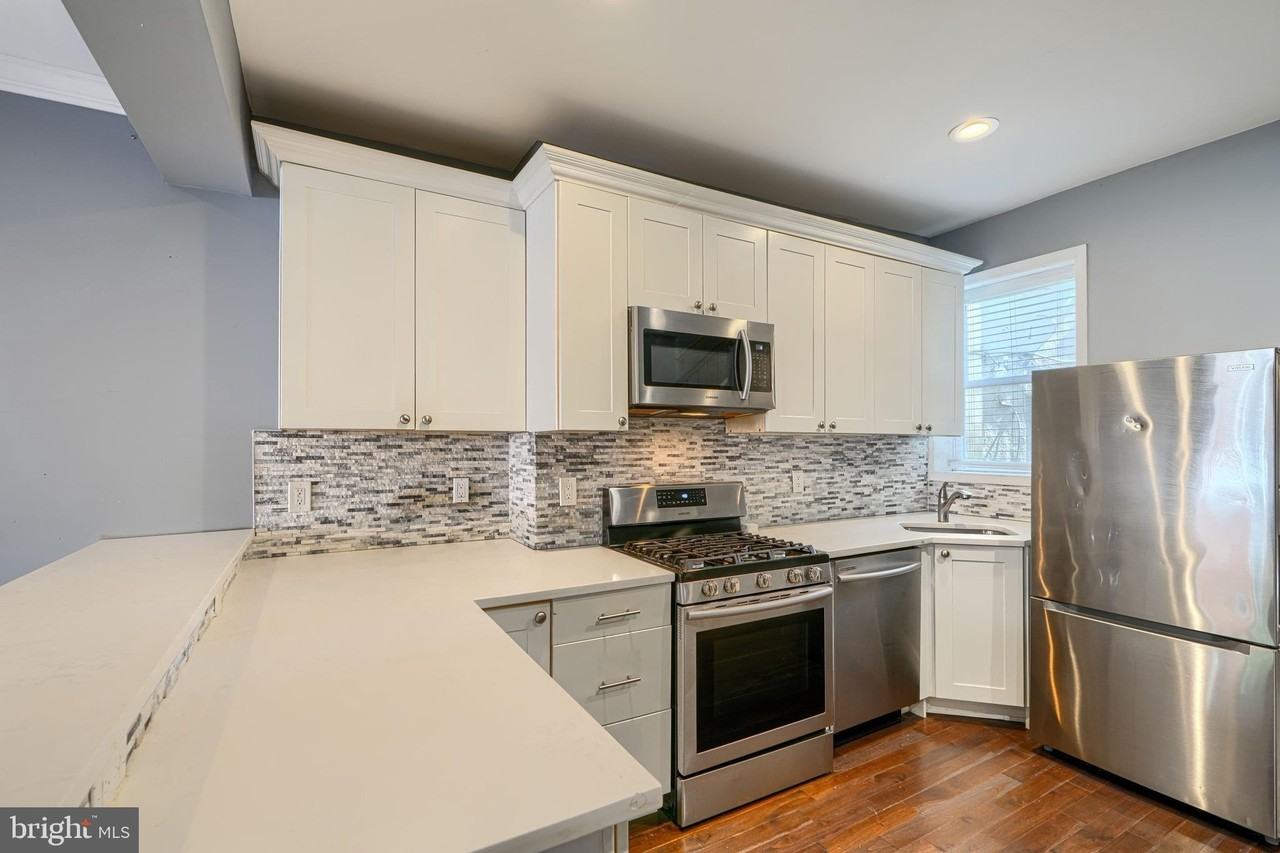 1106 Battery Ave - Photo 6 of 36