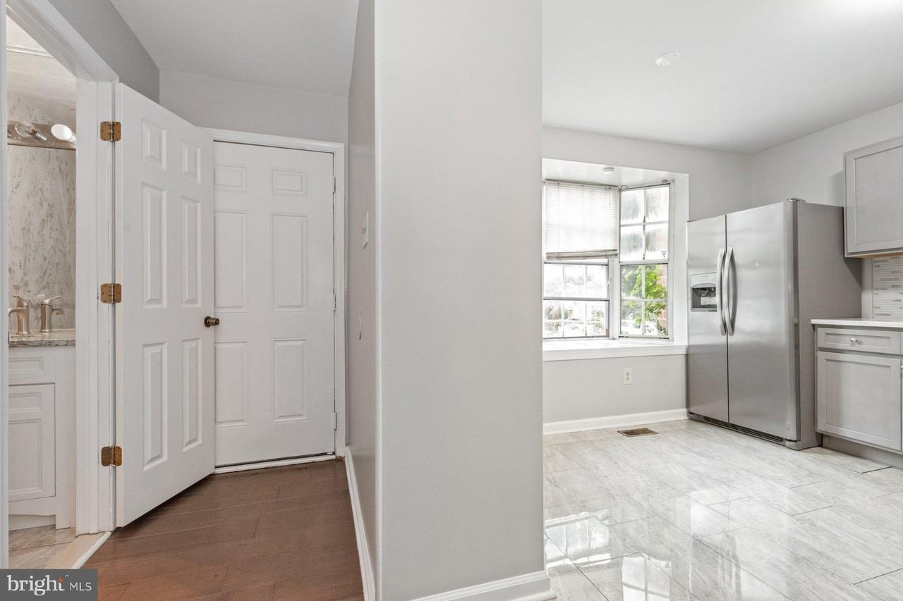 54 Hamlet Dr - Photo 6 of 28