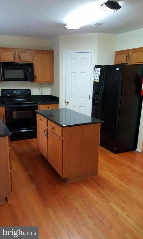 2102 Racquet Pl - Photo 5 of 25