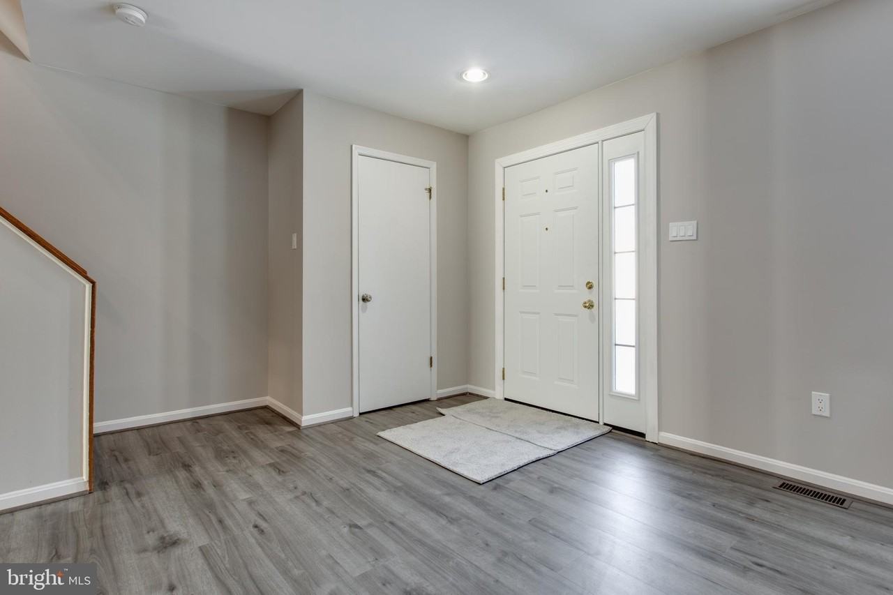 8434 Each Leaf Ct - Photo 2 of 41