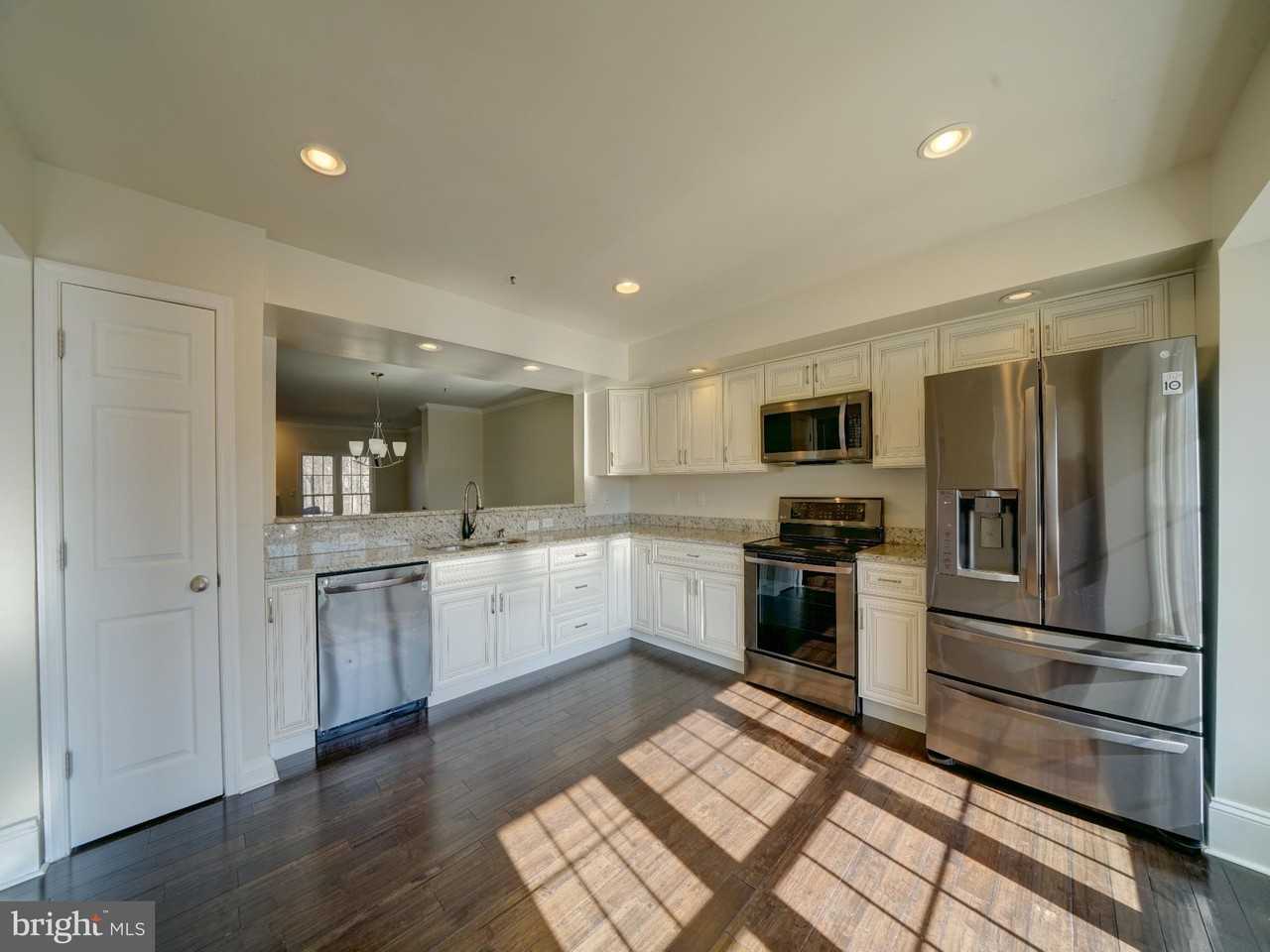 8755 Birkenhead Ct - Photo 2 of 33