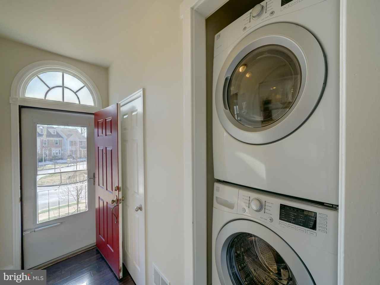 8755 Birkenhead Ct - Photo 4 of 33