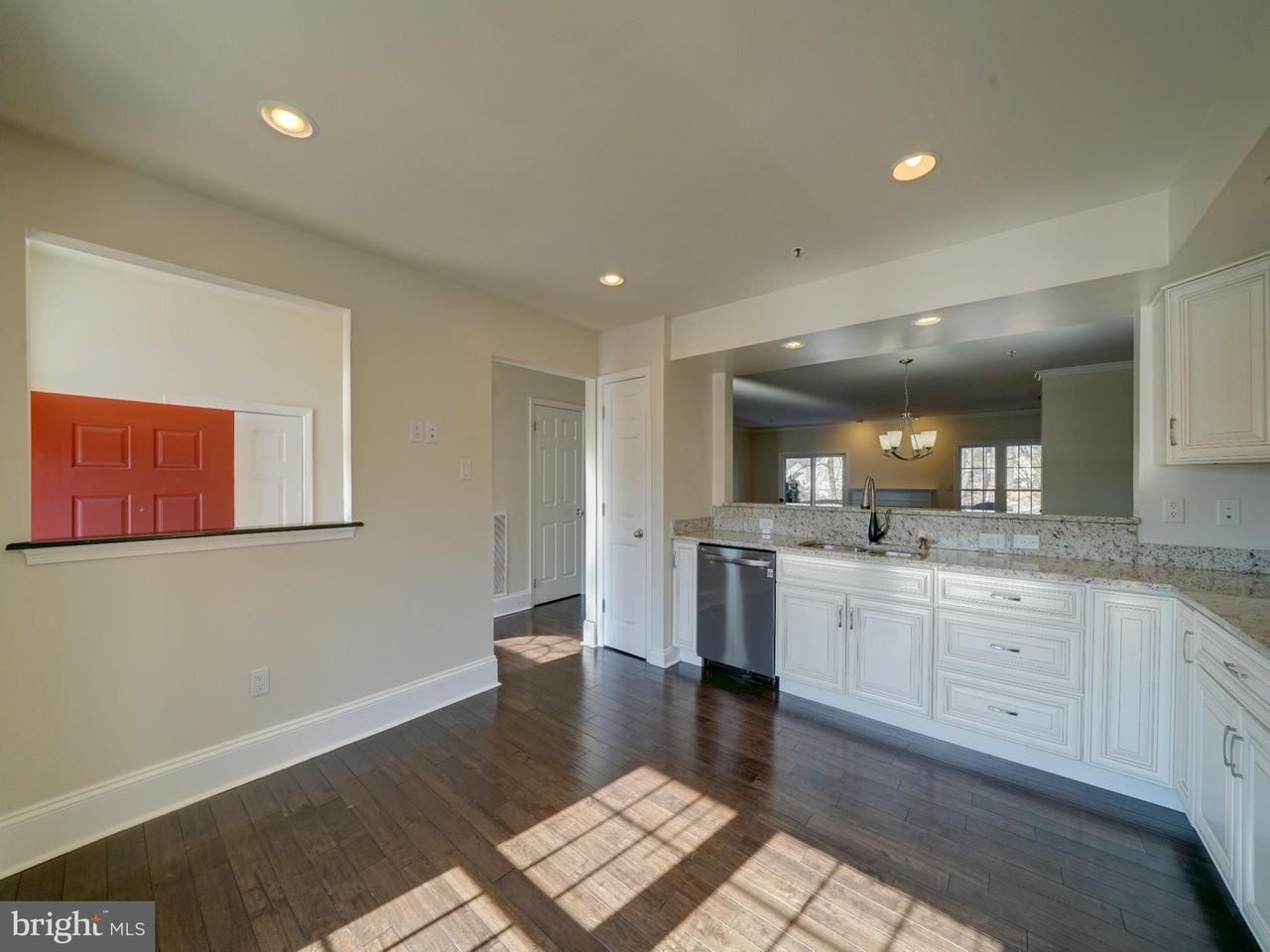 8755 Birkenhead Ct - Photo 5 of 33