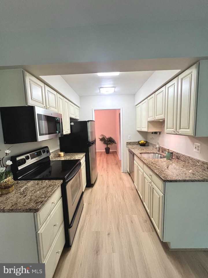15300 Pine Orchard Dr #85-3K - Photo 4 of 21