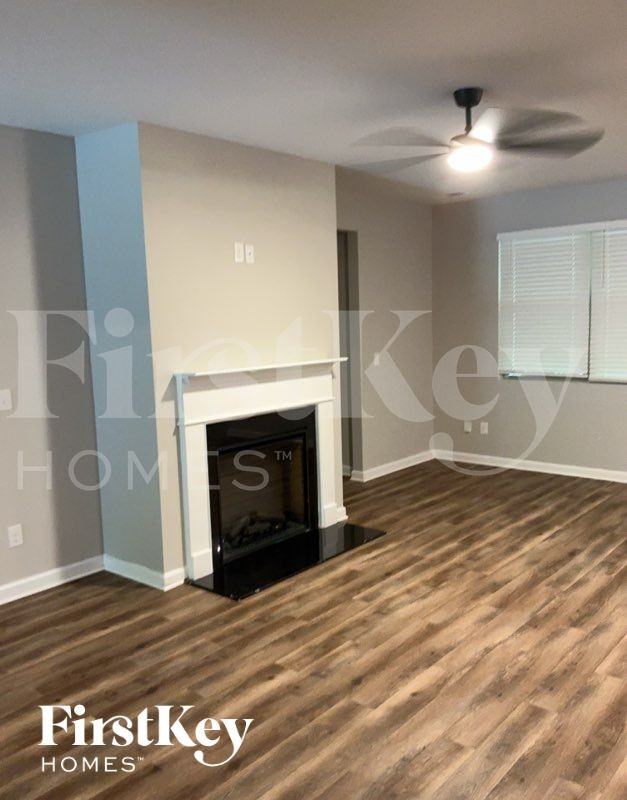 120 Ella Dr - Photo 3 of 10