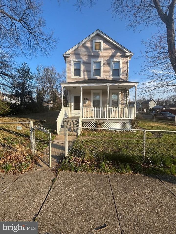 6801 James Farmer Way - Photo 3 of 50