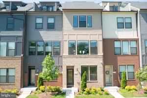 featured image of 4841 Vista Green Ln