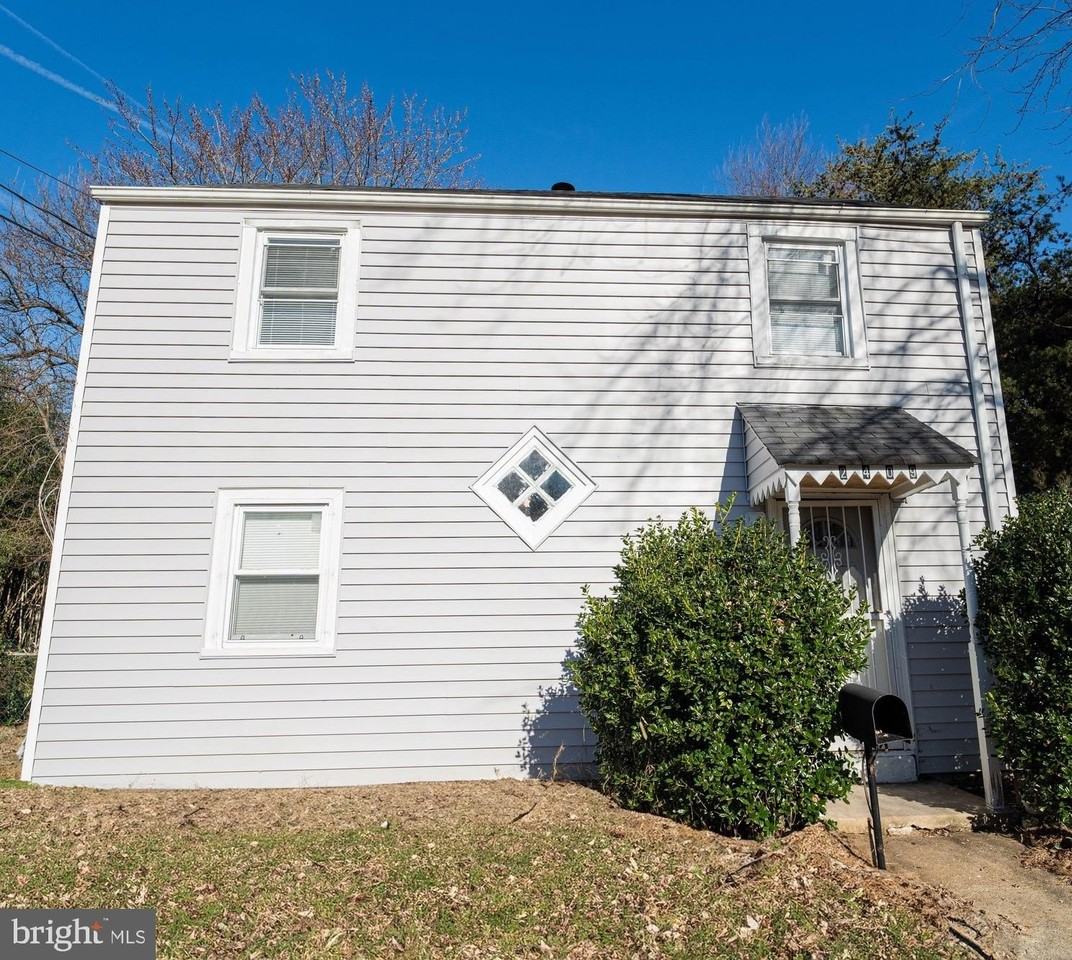 2409 Greeley Pl - Photo 2 of 31