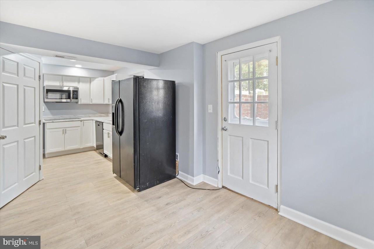 4705 Mangum Rd #B - Photo 3 of 16