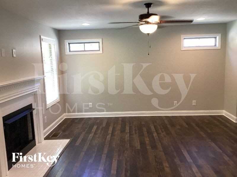1389 Abby Lou Dr - Photo 3 of 10