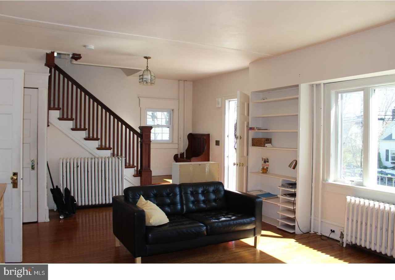 8 Hamilton Ave - Photo 4 of 22