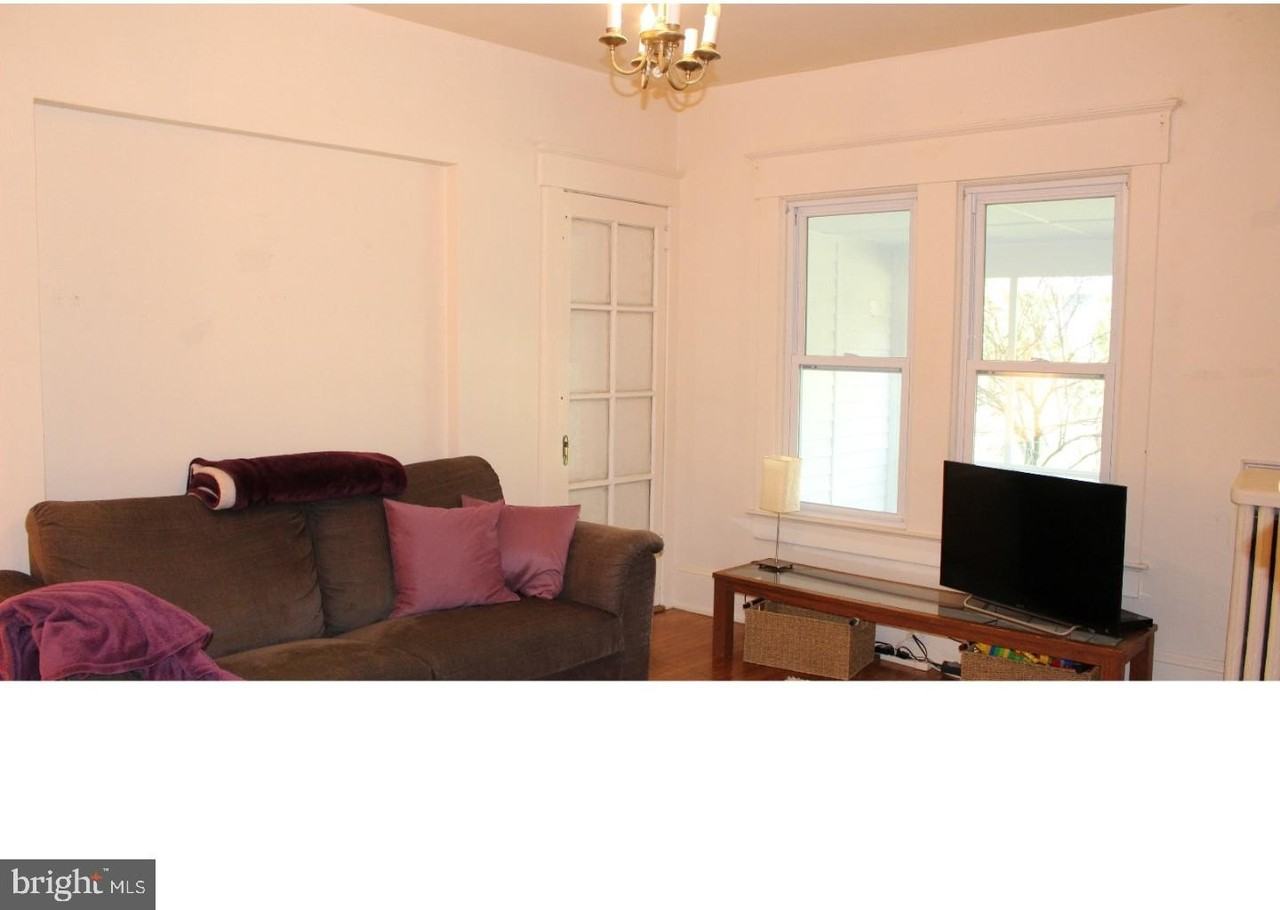 8 Hamilton Ave - Photo 5 of 22