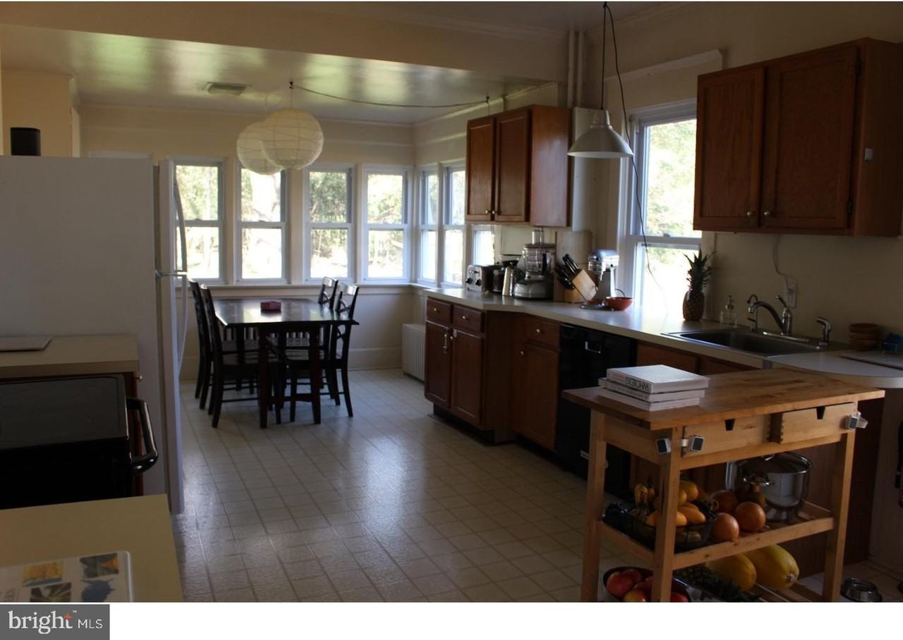 8 Hamilton Ave - Photo 7 of 22