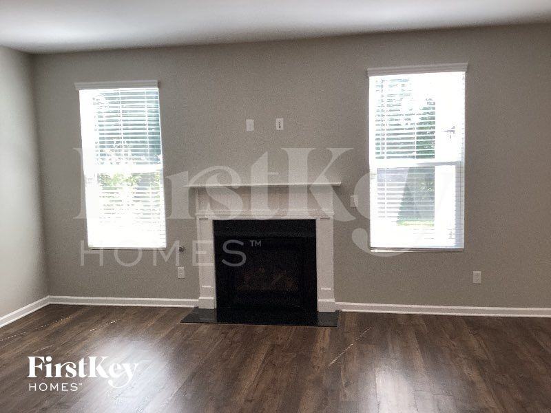 436 Nightcap Ln - Photo 2 of 10