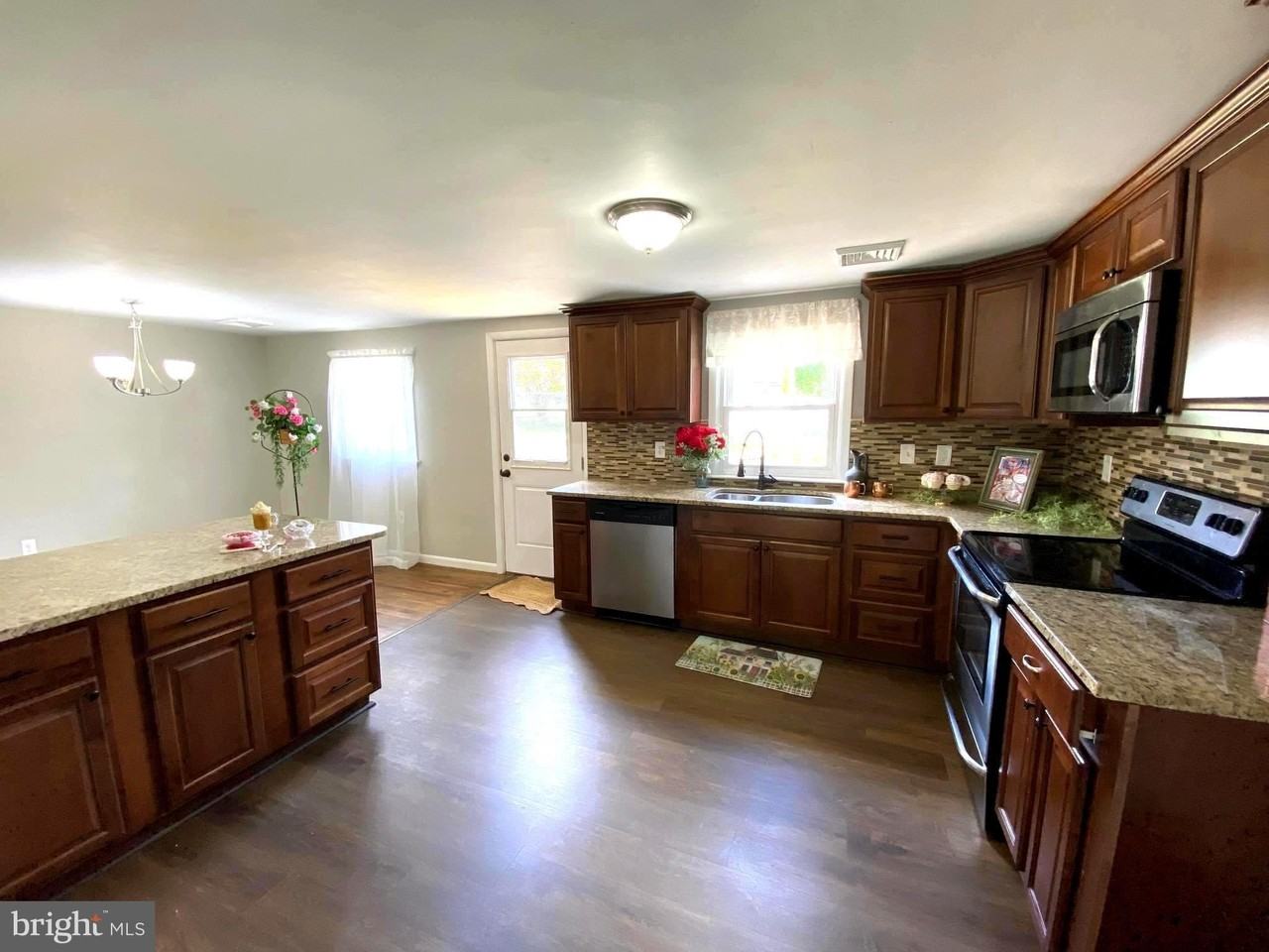 425 Weidman Ave - Photo 4 of 18