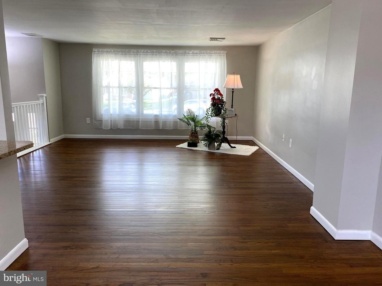 425 Weidman Ave - Photo 5 of 18