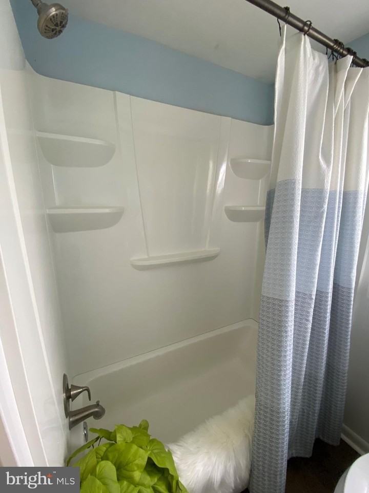 425 Weidman Ave - Photo 7 of 18