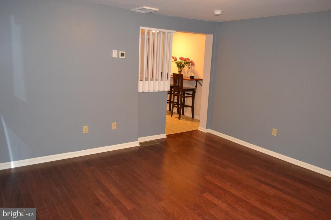 7201 Swagger Rd - Photo 6 of 33