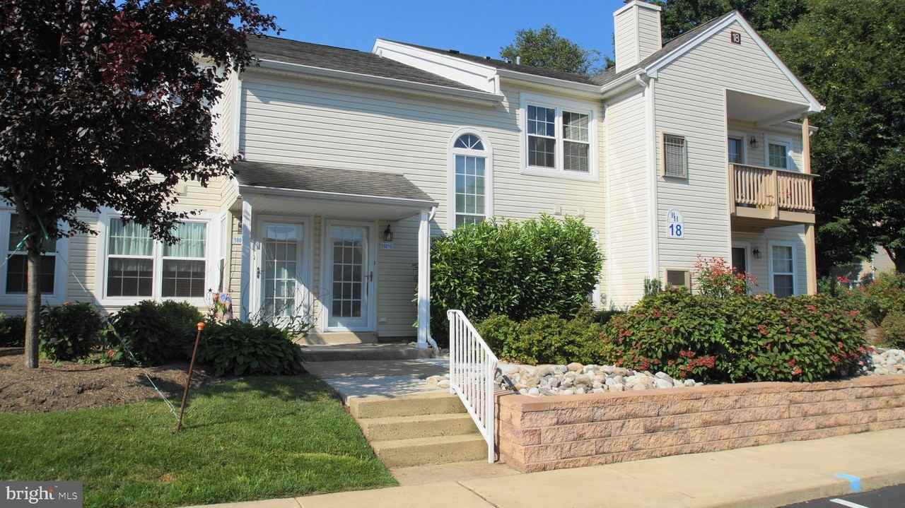 18010 Beacon Hill Dr - Photo 2 of 12