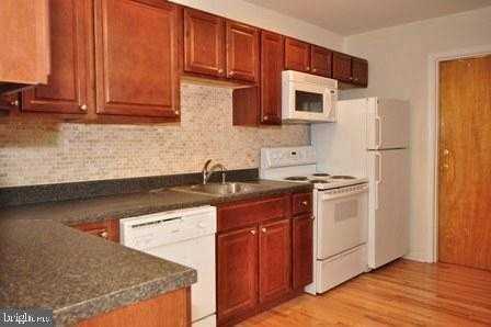 205 Bridge St - Photo 3 of 6