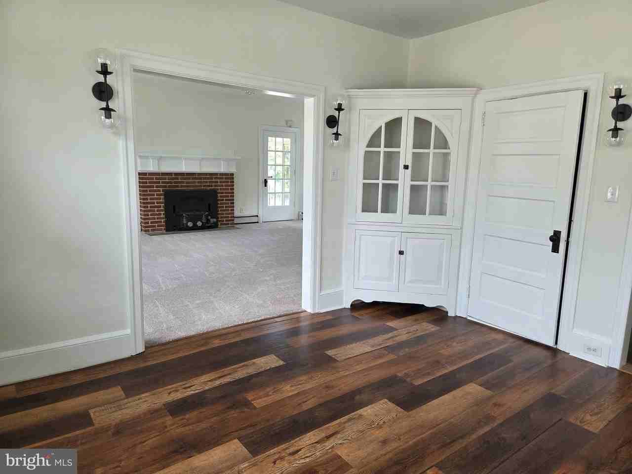 200 Marshall St - Photo 7 of 24