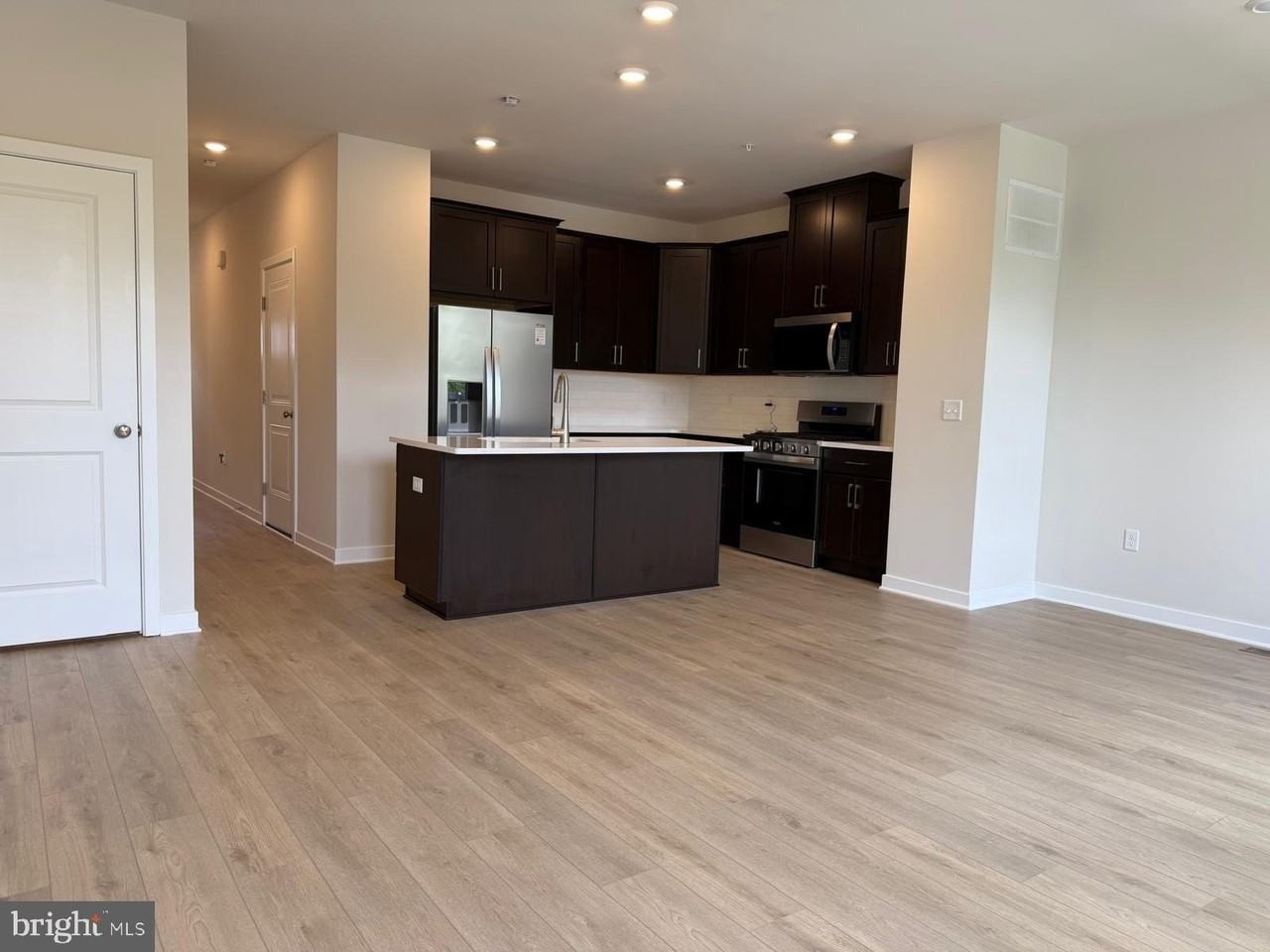 115 Abramo Victor Dr - Photo 5 of 50