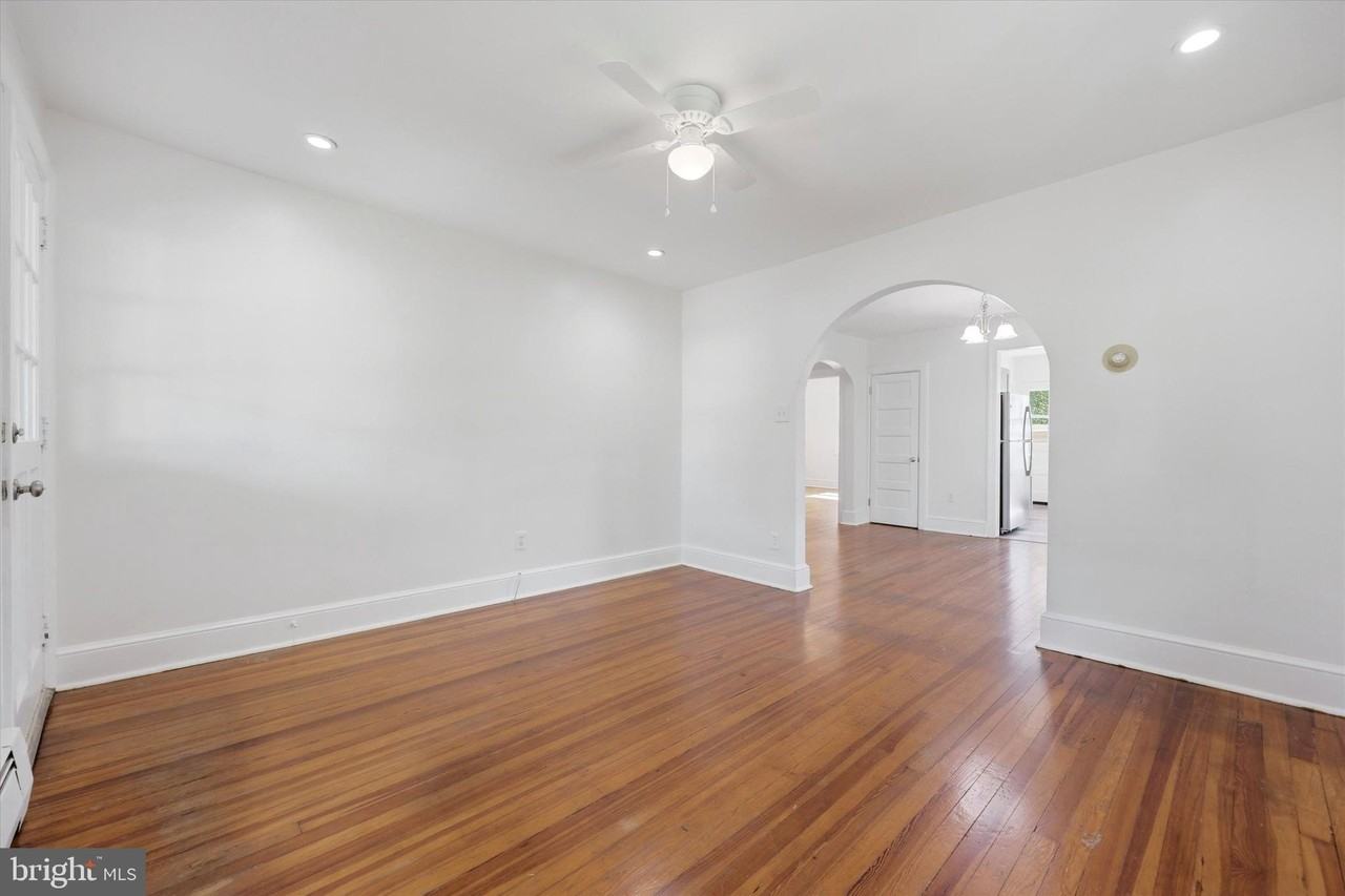 604 Grant Ave #1 - Photo 5 of 25