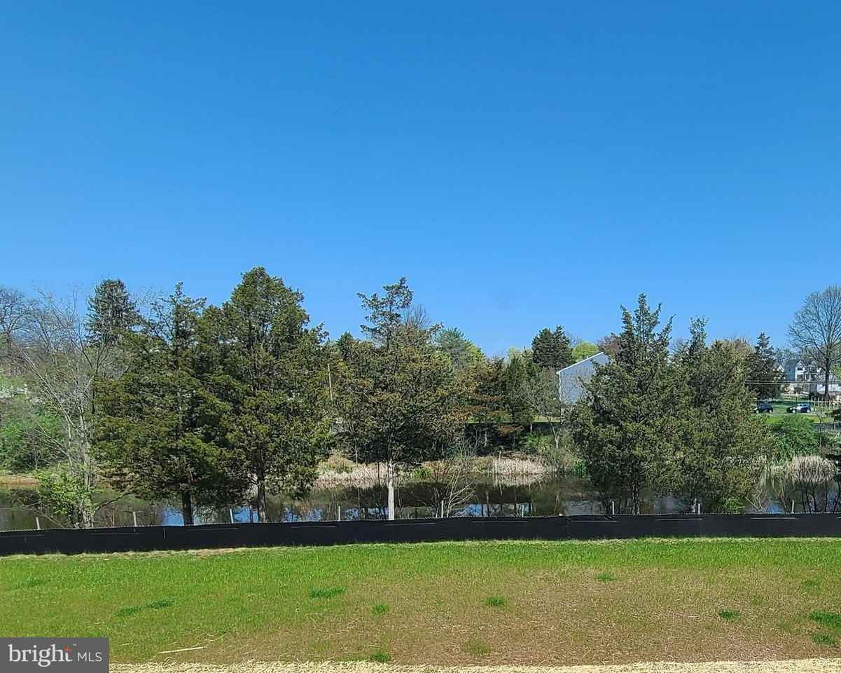 874 Peaceful Ln - Photo 4 of 27
