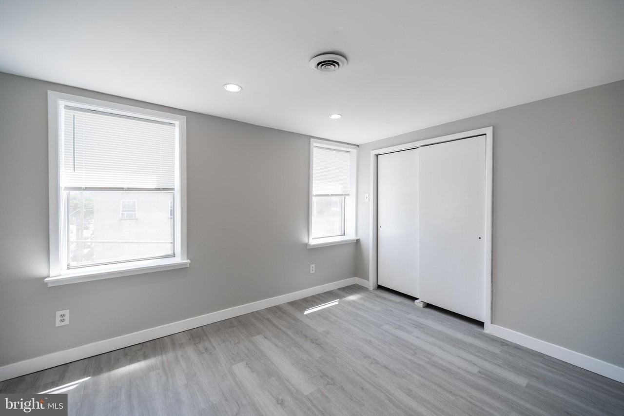 734 S 9th St #3F - Photo 5 of 10