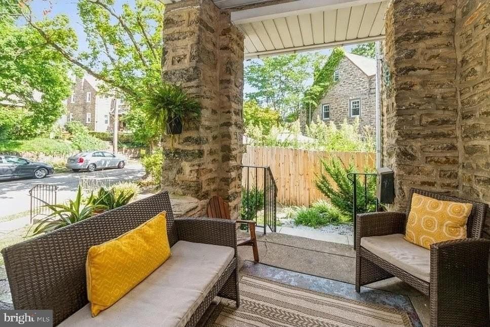 312 Glen Echo Rd - Photo 3 of 20