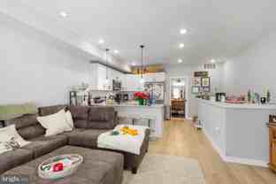 919 N 15th St #1R - Photo 1 of 1
