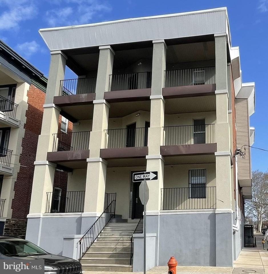 1601 W Tioga St - Photo 4 of 4