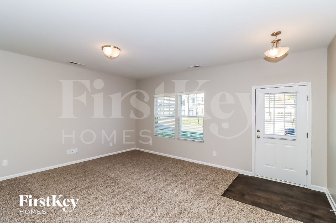 184 Sutters Mill Dr - Photo 4 of 16