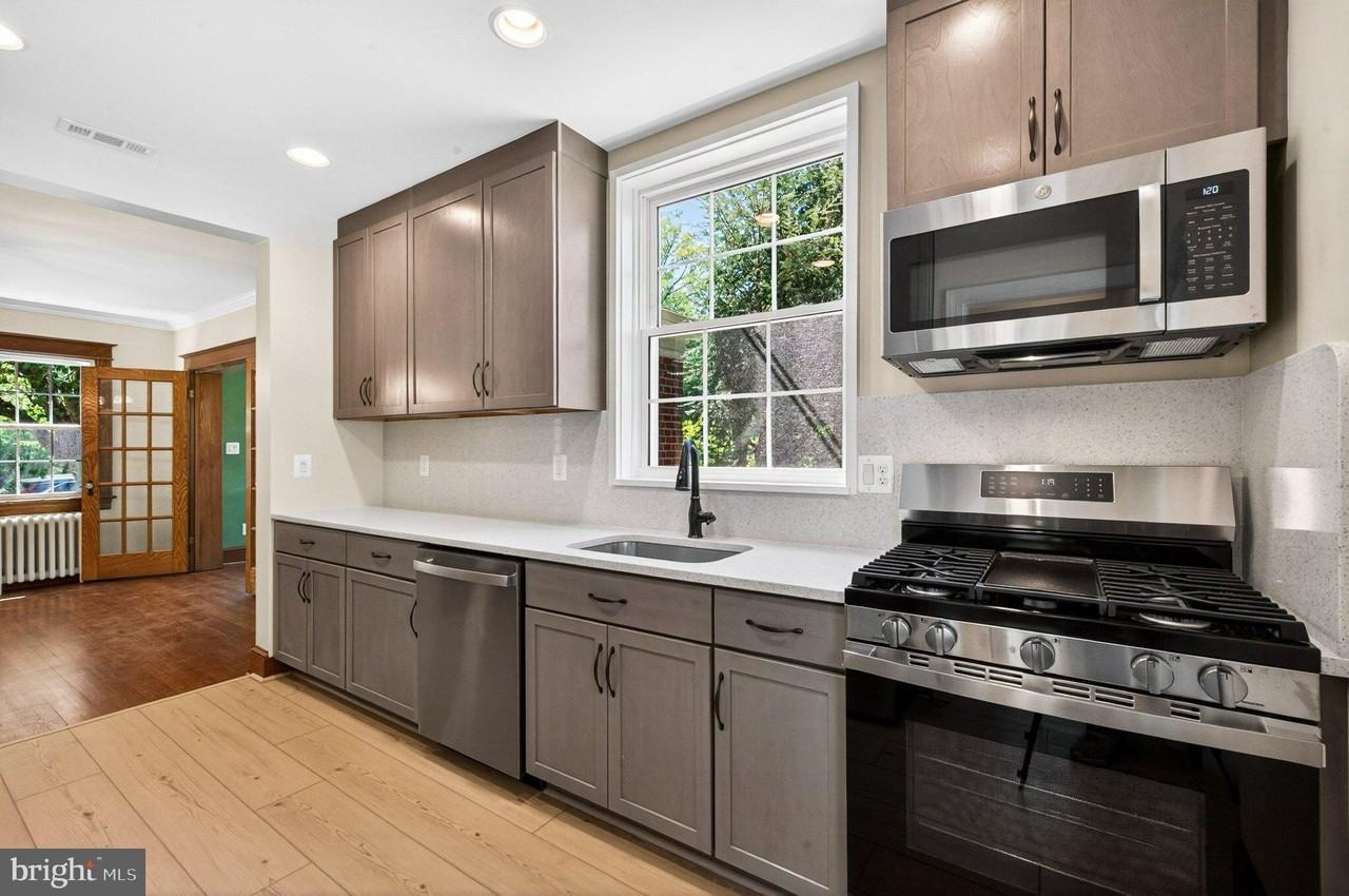 3105 17th St N - Photo 5 of 42