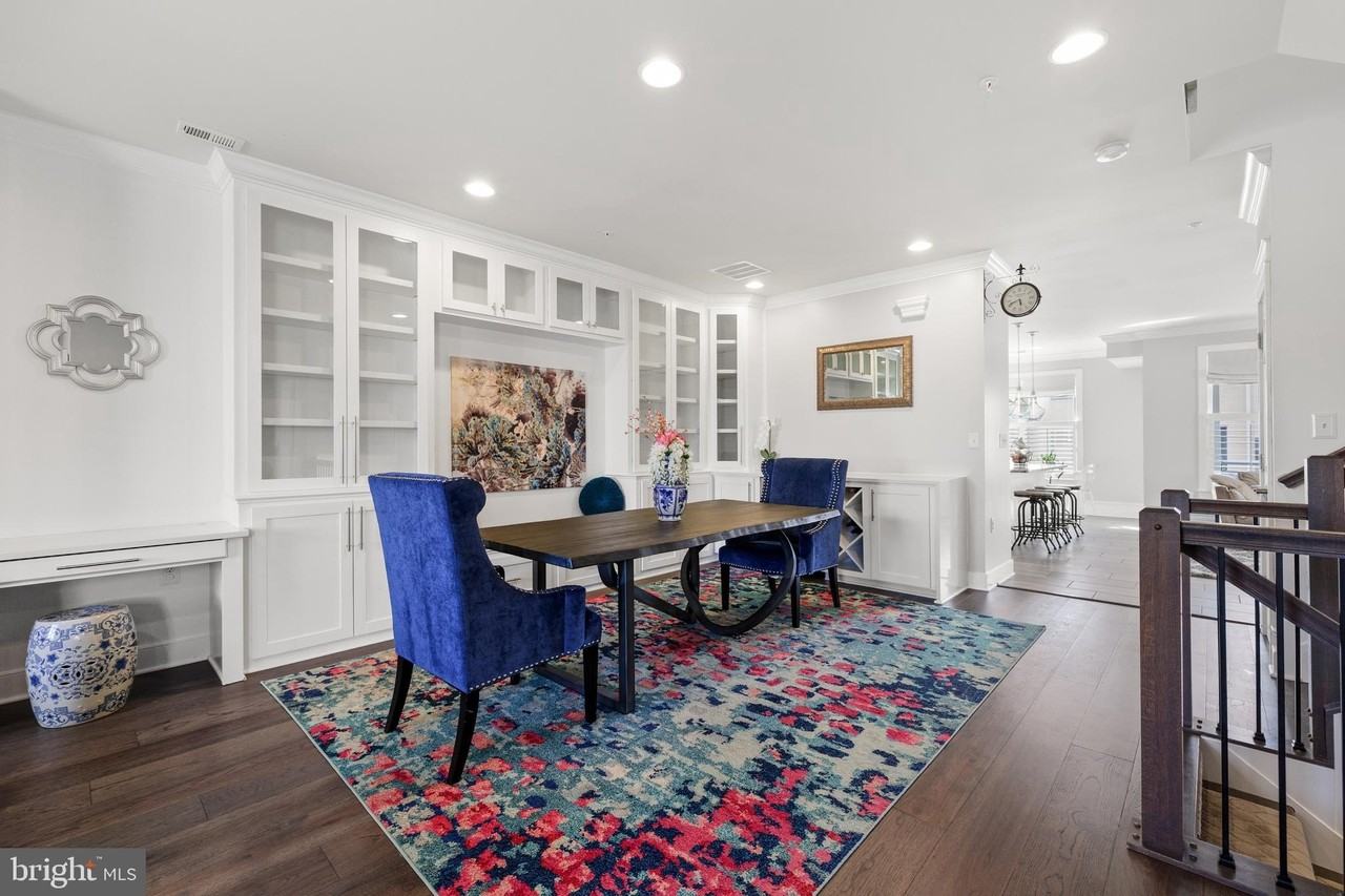 621 Bluemont Ave - Photo 3 of 50