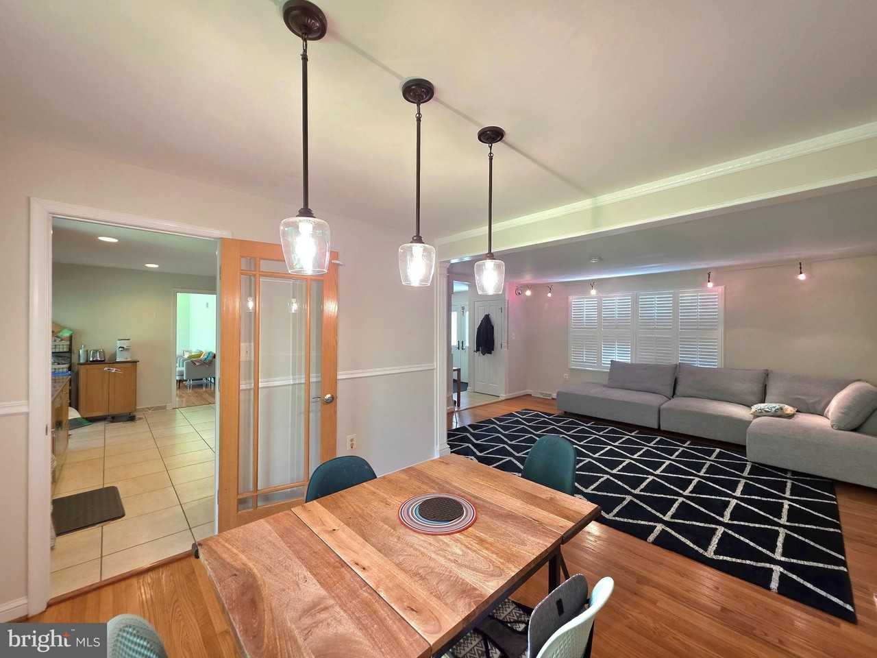 10930 Howland Dr - Photo 4 of 36