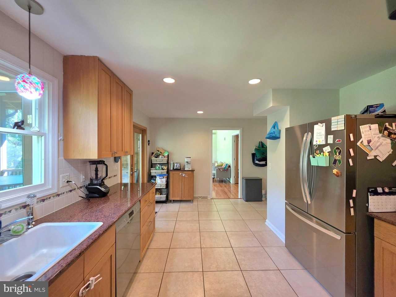 10930 Howland Dr - Photo 6 of 36