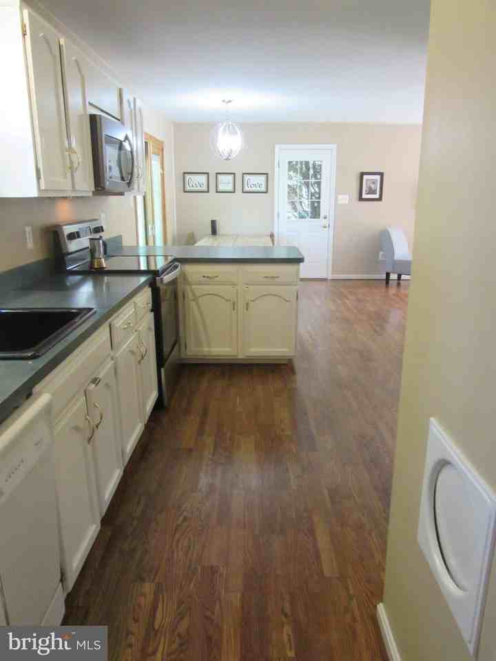 9307 Harness Horse Ct - Photo 7 of 33
