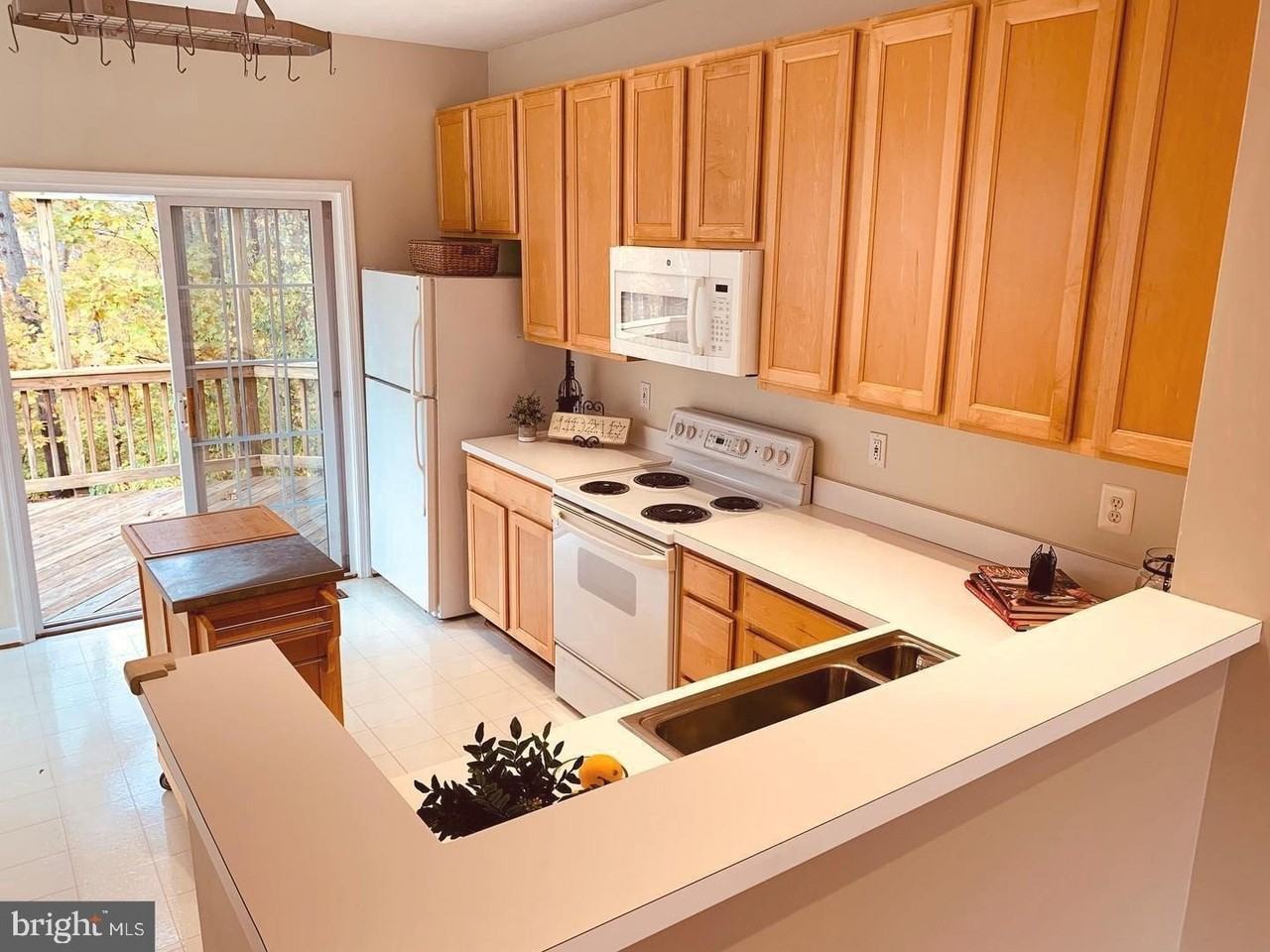 5448 Chieftain Cir - Photo 7 of 46