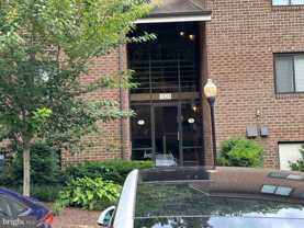 1523 Northgate Sq - Photo 1 of 1