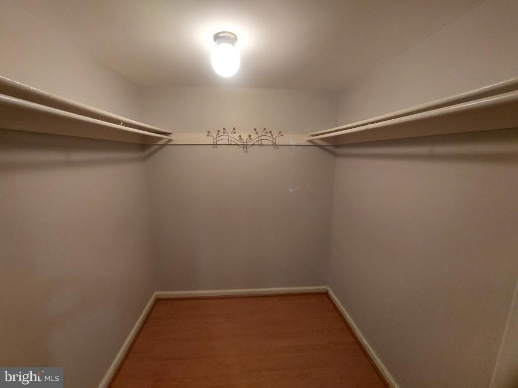 1523 Northgate Sq #1523-1B - Photo 7 of 12