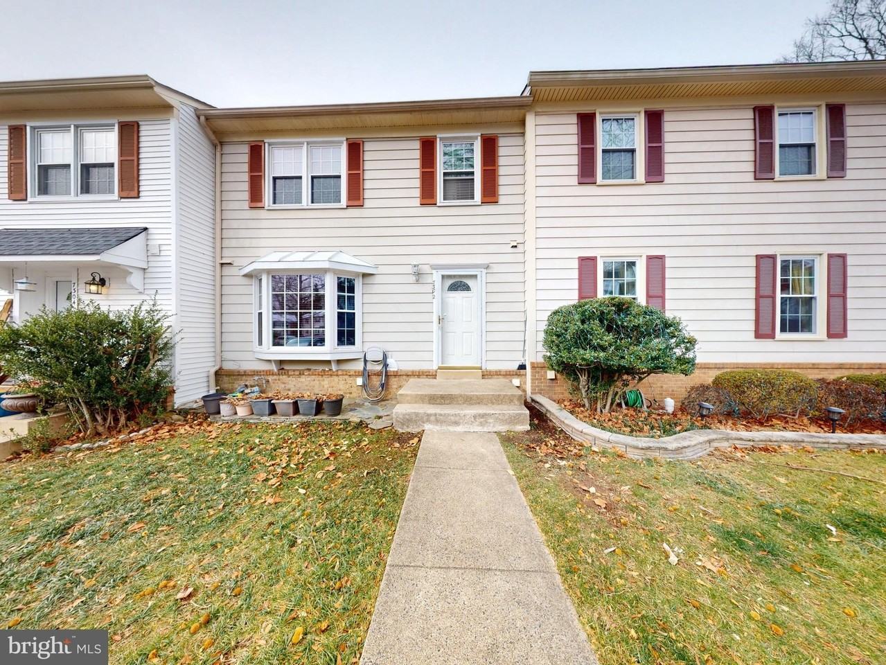 7302 Rolling Oak Ln - Photo 2 of 36