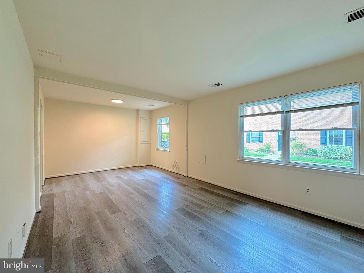 8848 Walutes Cir - Photo 4 of 16