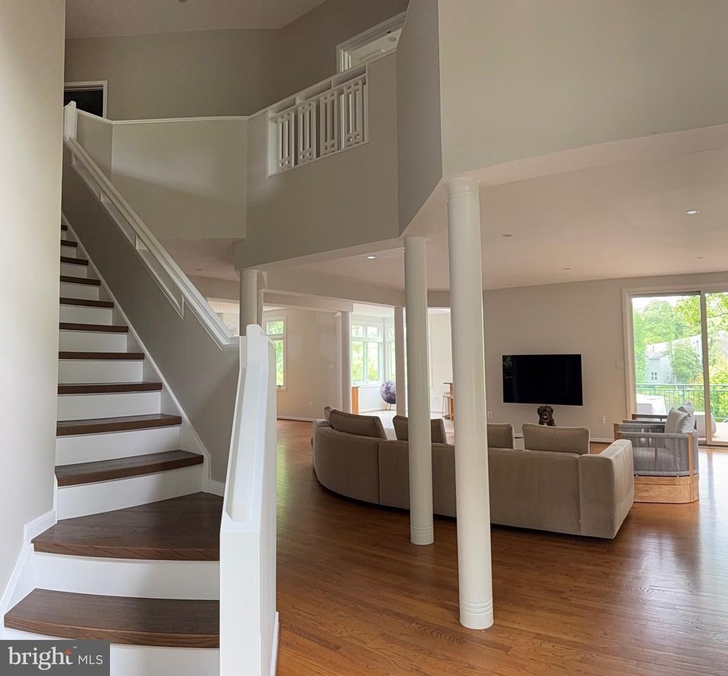 1472 Waterfront Rd - Photo 7 of 31