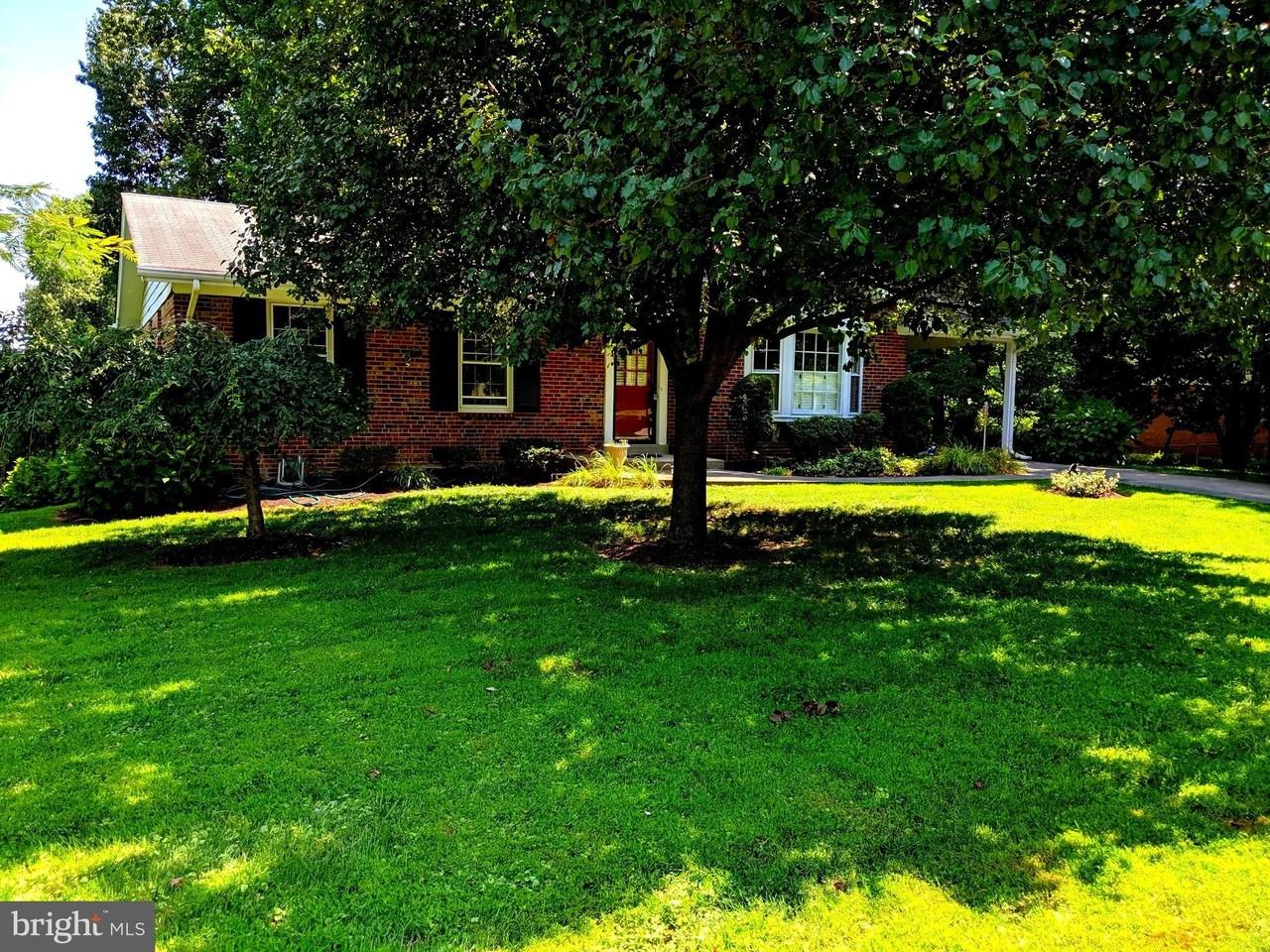8702 Thunderbird Ct - Photo 6 of 44