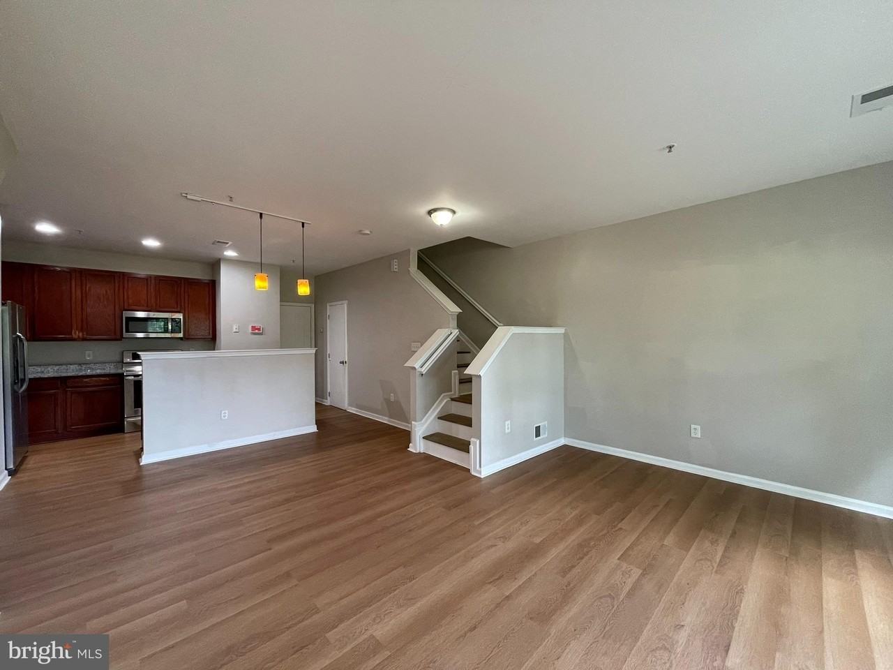 42301 Onyx Ter - Photo 3 of 25