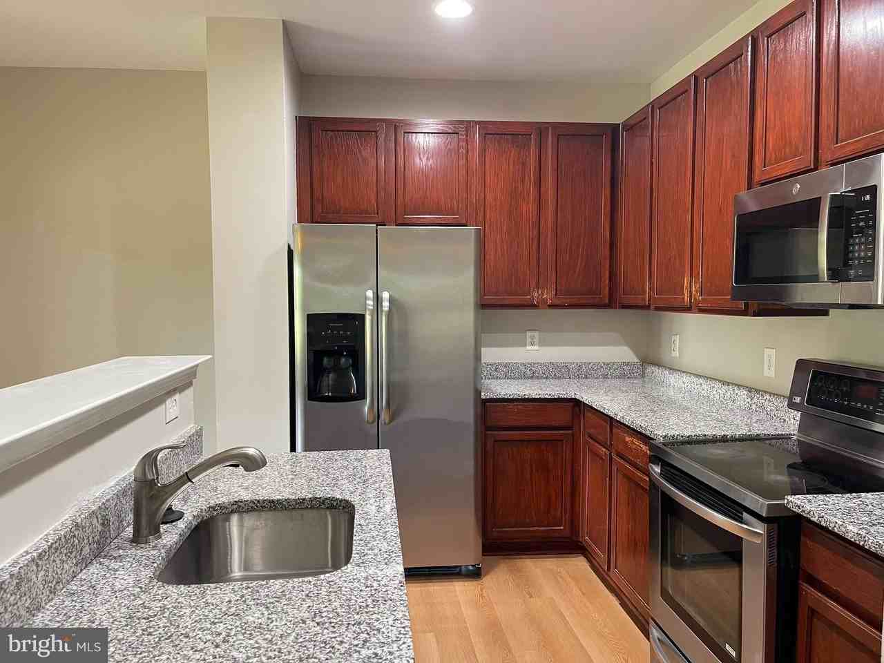 42301 Onyx Ter - Photo 7 of 25
