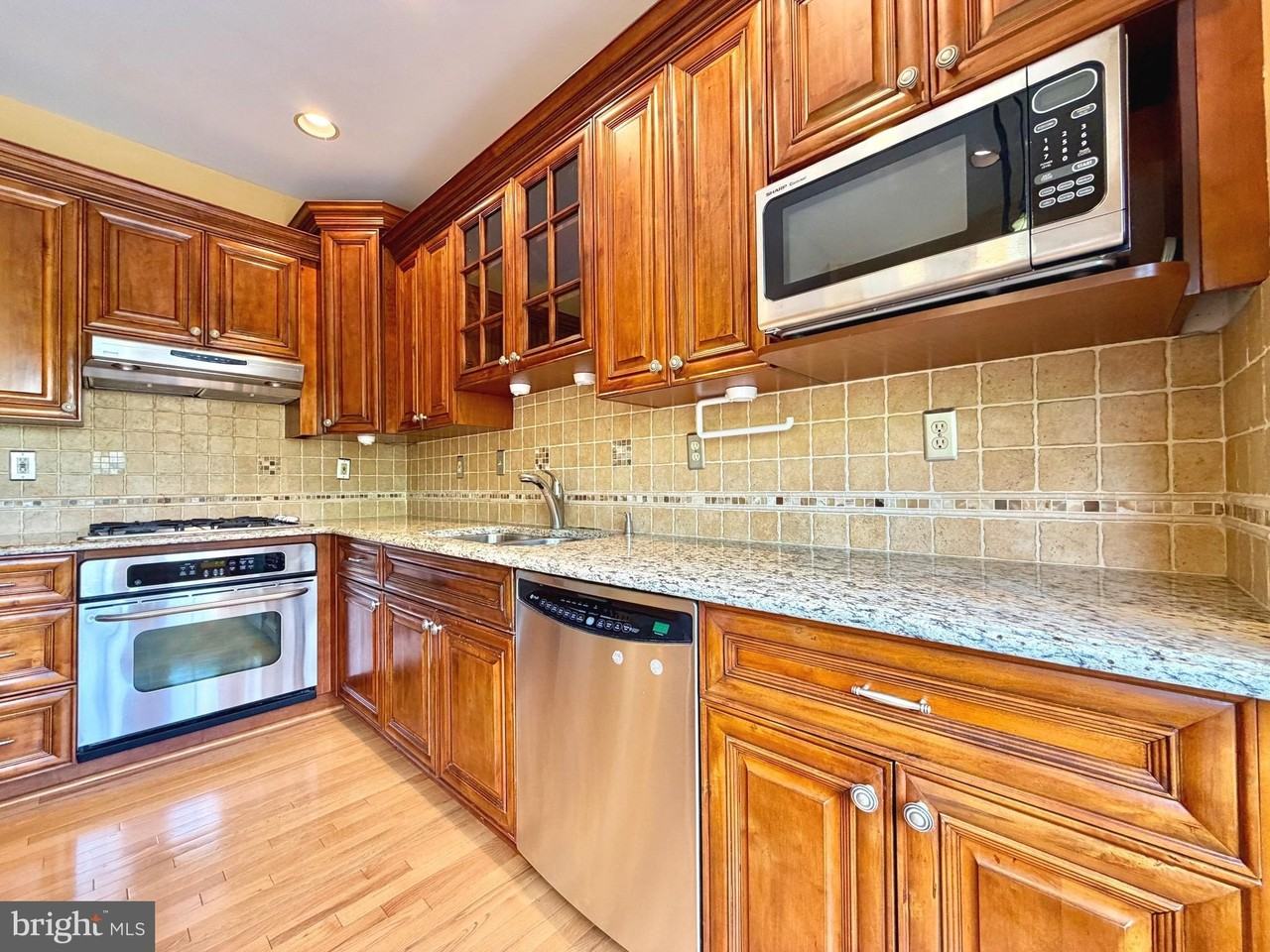 20771 Deepwater Ter - Photo 5 of 41