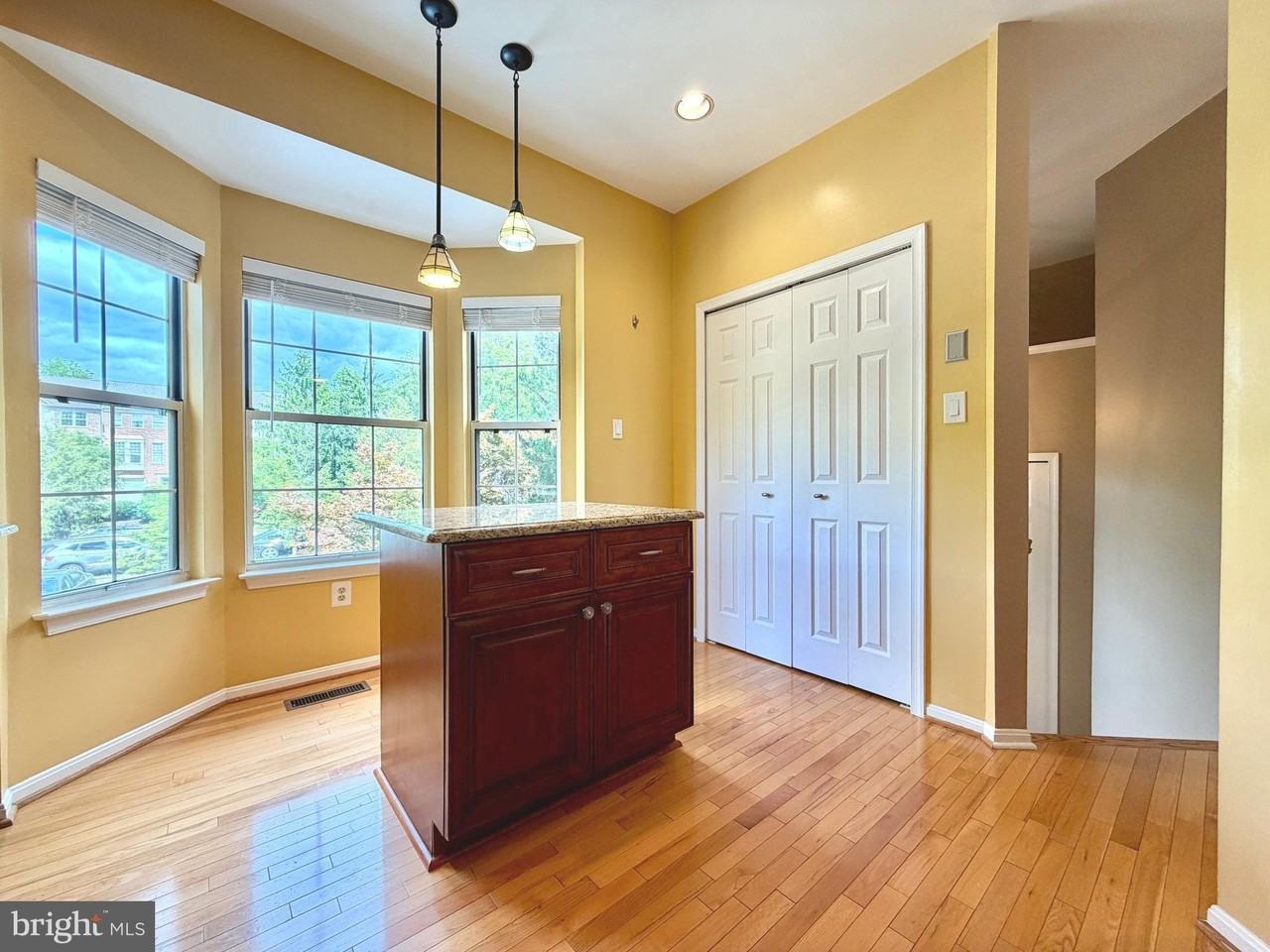 20771 Deepwater Ter - Photo 6 of 41