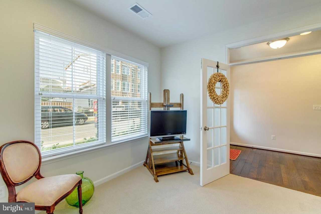 42261 Riggins Ridge Ter - Photo 4 of 29